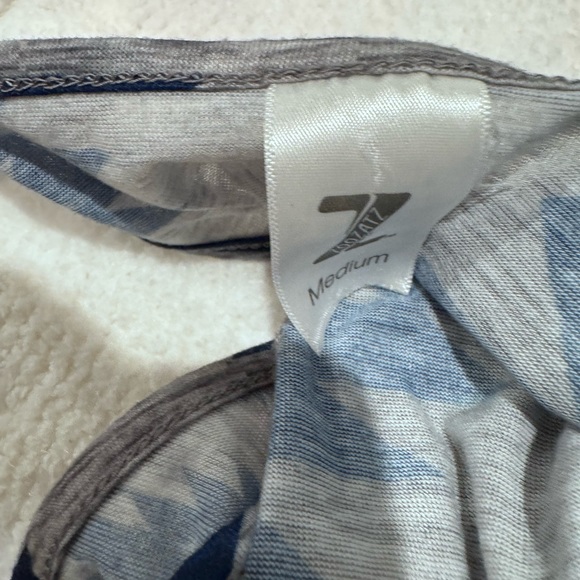 Zoozatz Ole Miss rebels tank university of Ms shirt women’s size medium - Picture 8 of 10